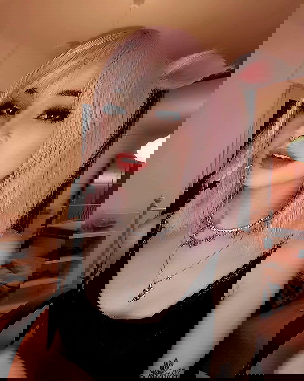 cata.leyah image ~ Altpins