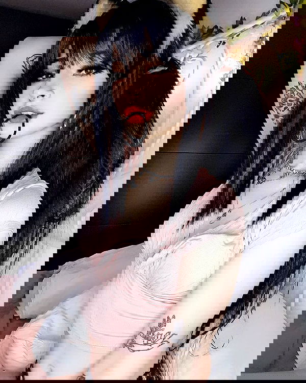 cata.leyah image ~ Altpins