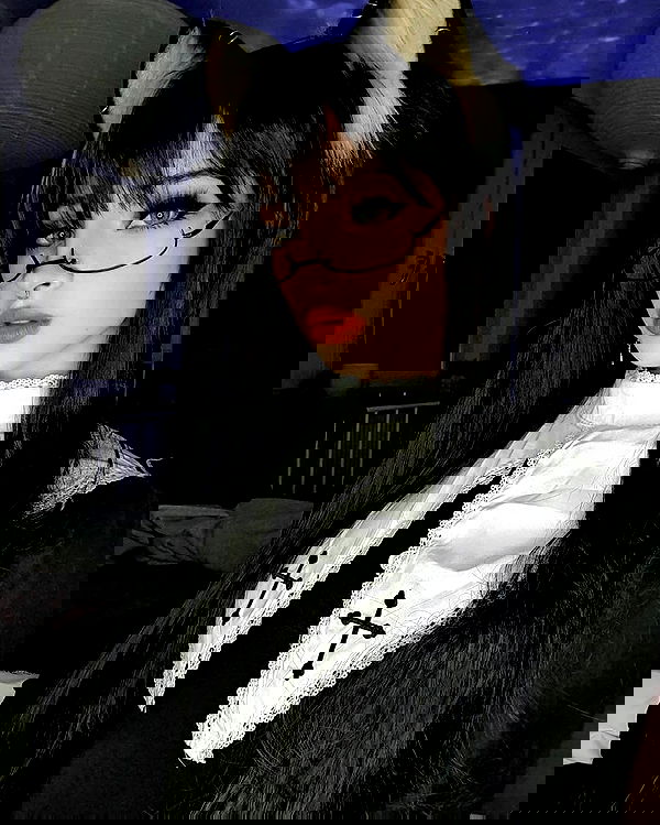 cata.leyah image ~ Altpins