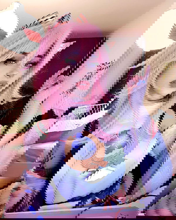 cata.leyah image ~ Altpins