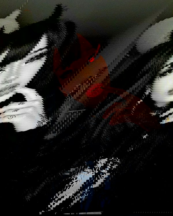 cata.leyah image ~ Altpins