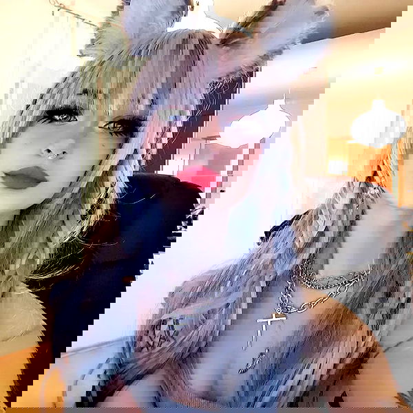 cata.leyah image ~ Altpins