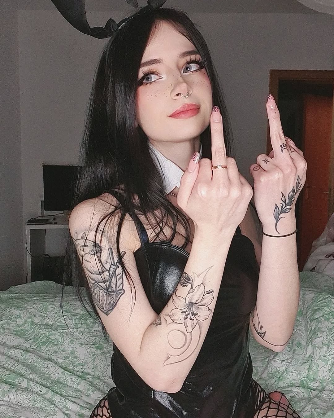 cata.leyah instagram image archive image