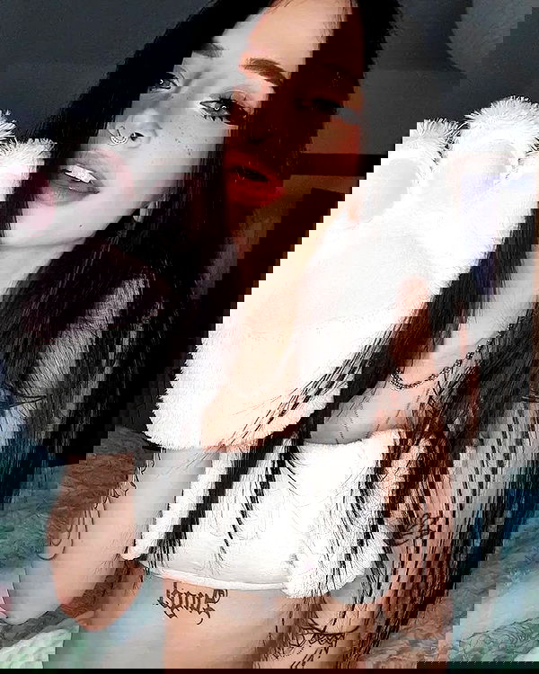 cata.leyah image ~ Altpins