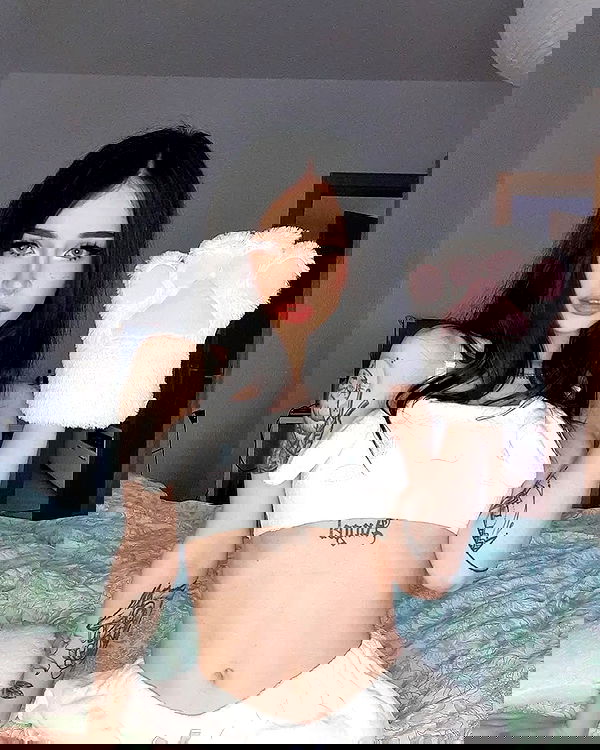 cata.leyah image ~ Altpins