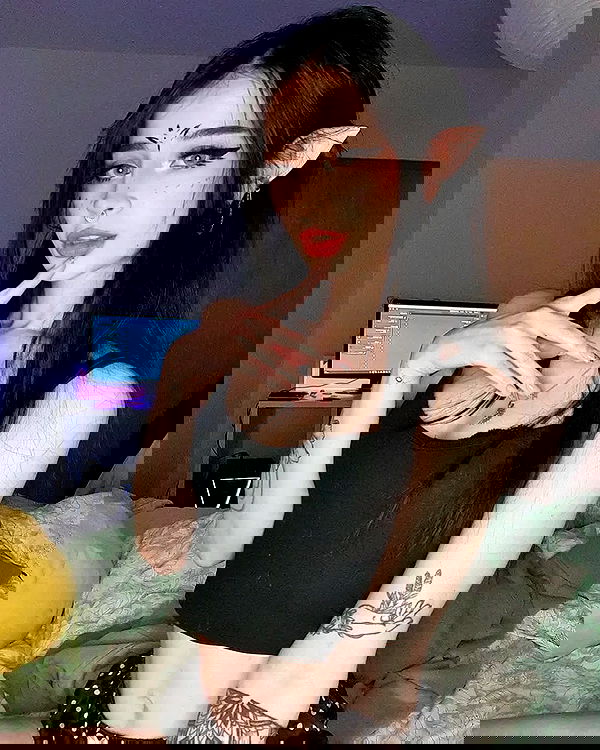 cata.leyah image ~ Altpins