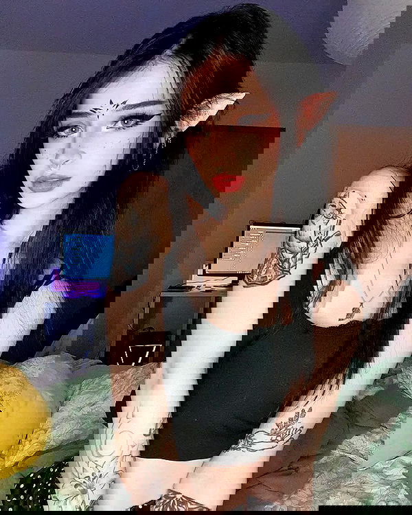 cata.leyah image ~ Altpins