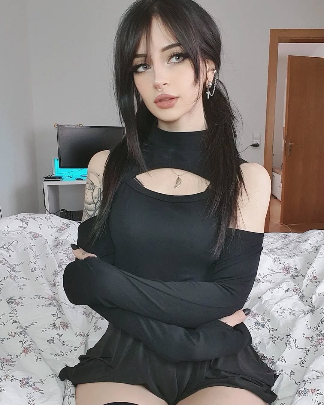 cata.leyah instagram image archive image