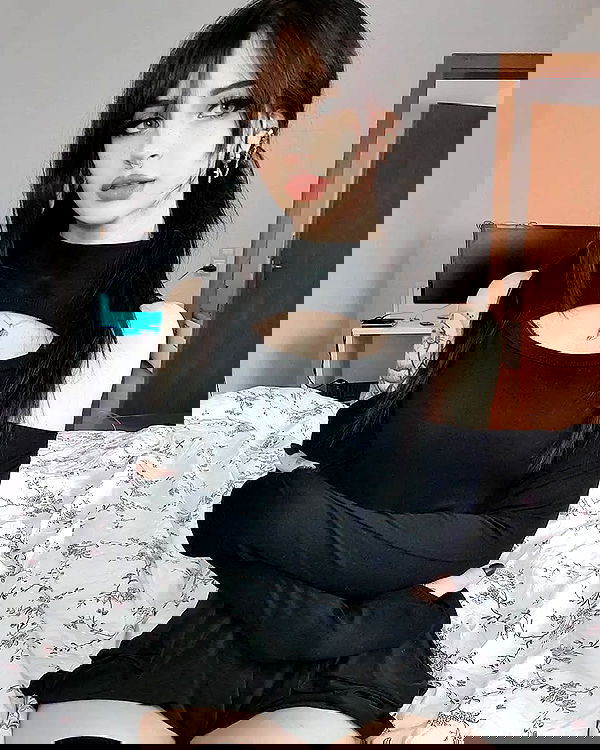 cata.leyah image ~ Altpins