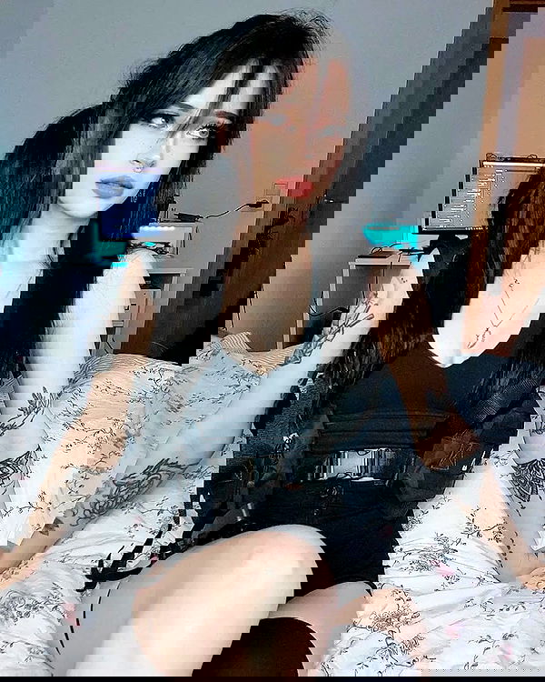 cata.leyah image ~ Altpins