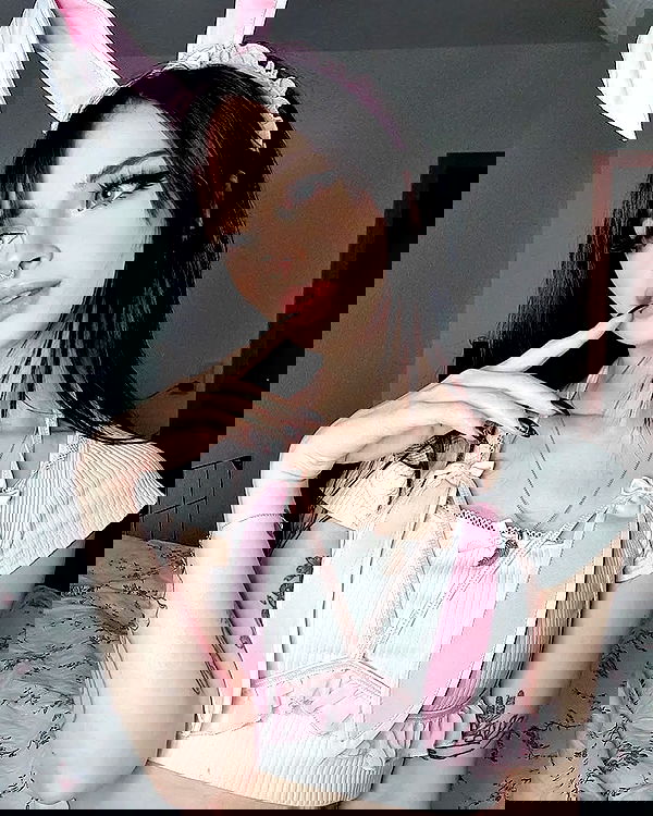 cata.leyah image ~ Altpins