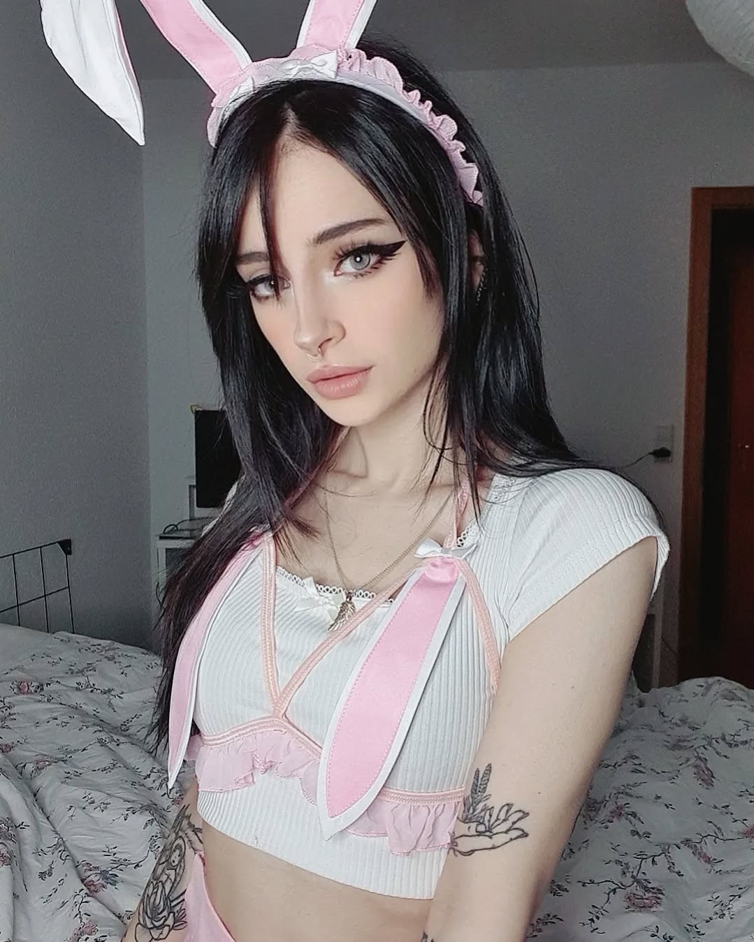 cata.leyah instagram image archive image