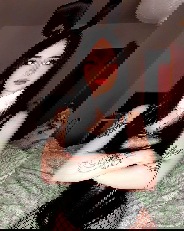 cata.leyah image ~ Altpins