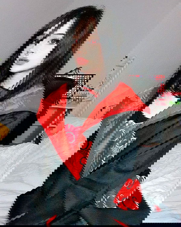 cata.leyah image ~ Altpins