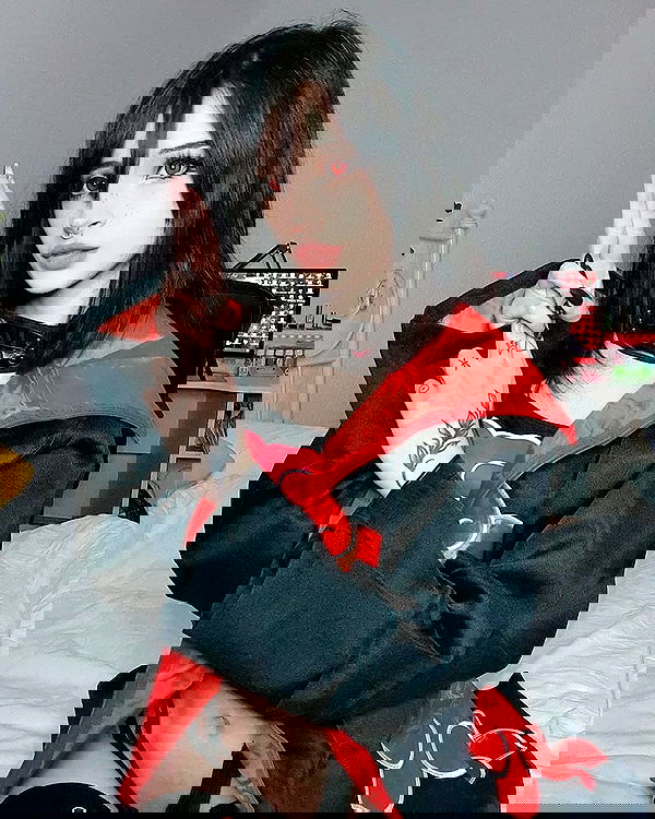 cata.leyah image ~ Altpins