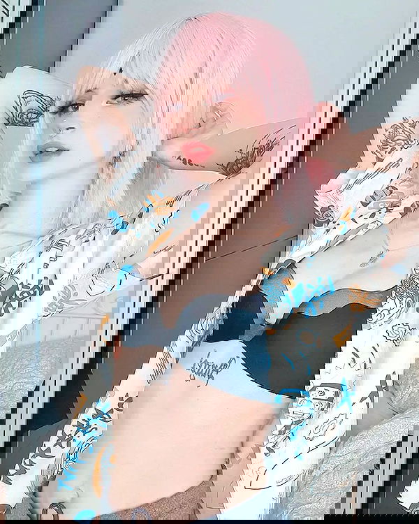 cata.leyah image ~ Altpins