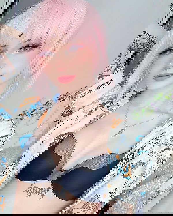 cata.leyah image ~ Altpins