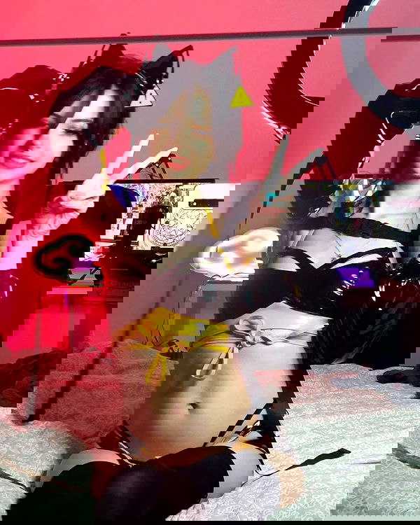 cata.leyah image ~ Altpins