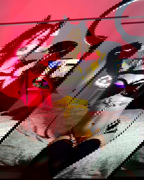 cata.leyah image ~ Altpins