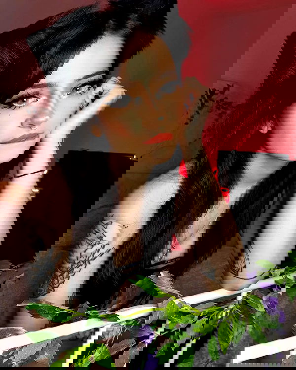 cata.leyah image ~ Altpins