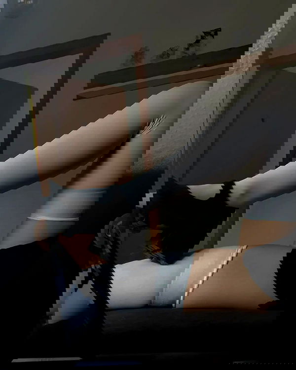 cata.leyah image ~ Altpins