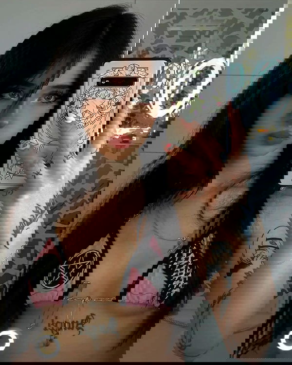 cata.leyah image ~ Altpins