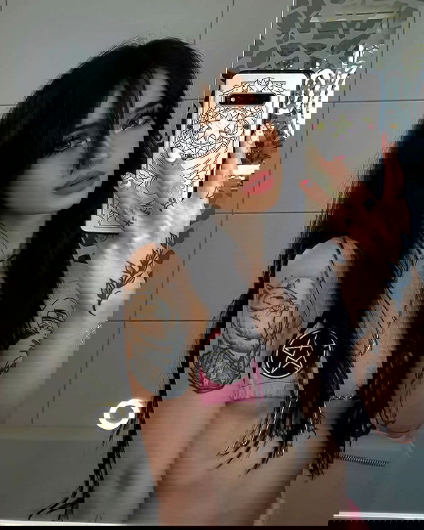 cata.leyah image ~ Altpins