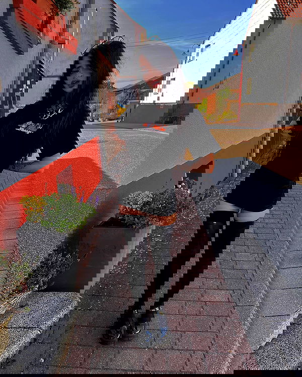 cata.leyah image ~ Altpins