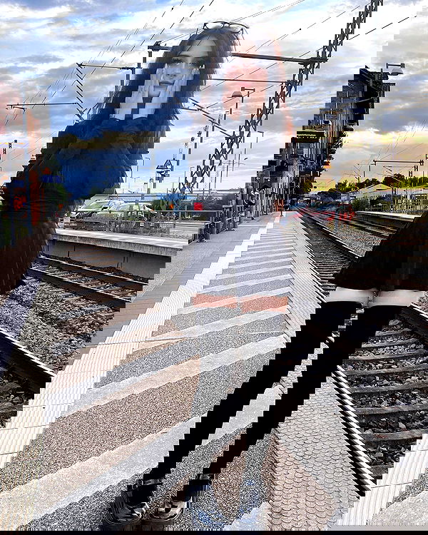 cata.leyah image ~ Altpins