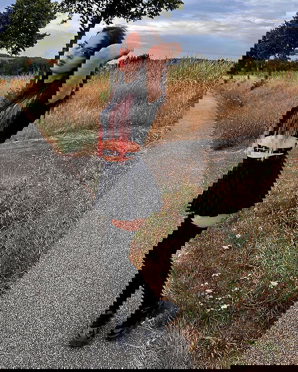 cata.leyah image ~ Altpins