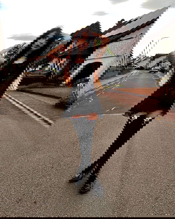 cata.leyah image ~ Altpins