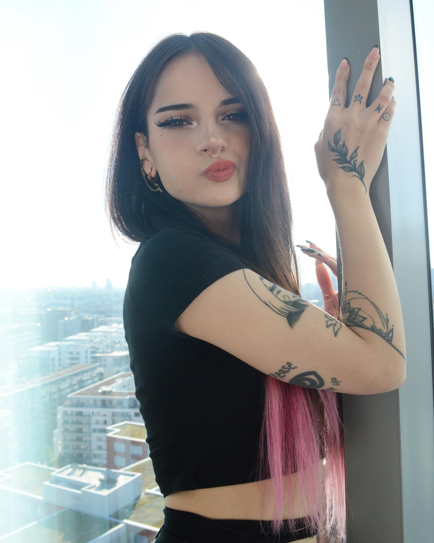 cata.leyah instagram image archive image