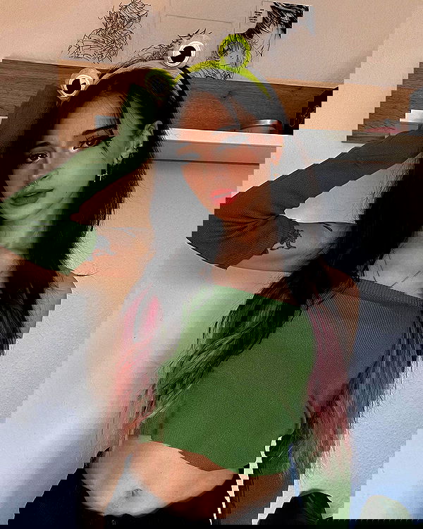 cata.leyah image ~ Altpins