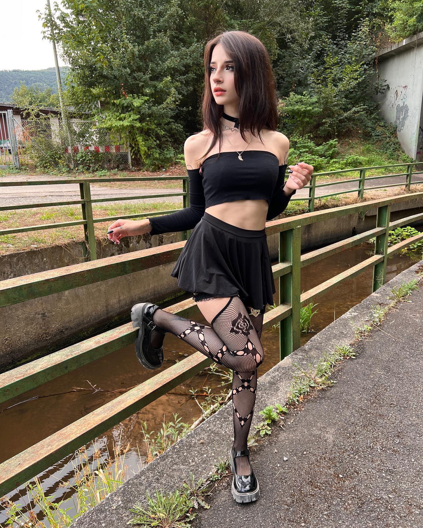 cata.leyah instagram image archive image