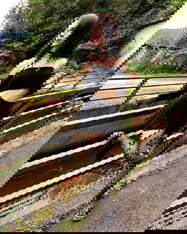 cata.leyah image ~ Altpins