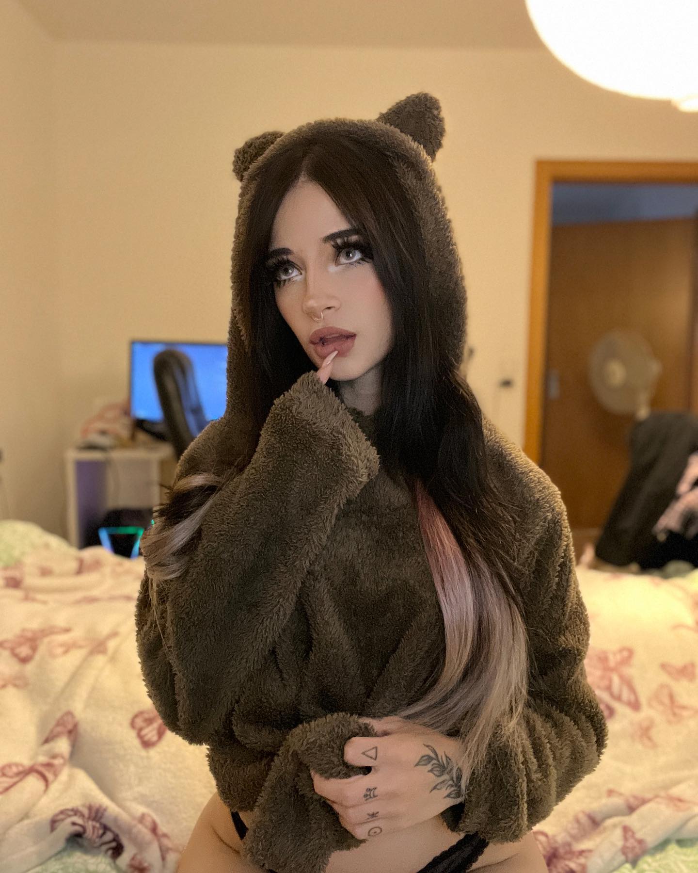 cata.leyah instagram image archive image