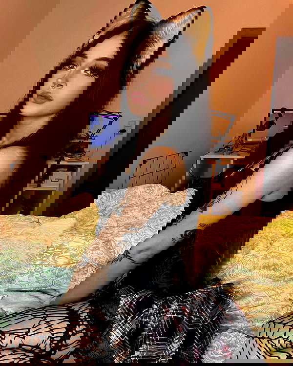 cata.leyah image ~ Altpins