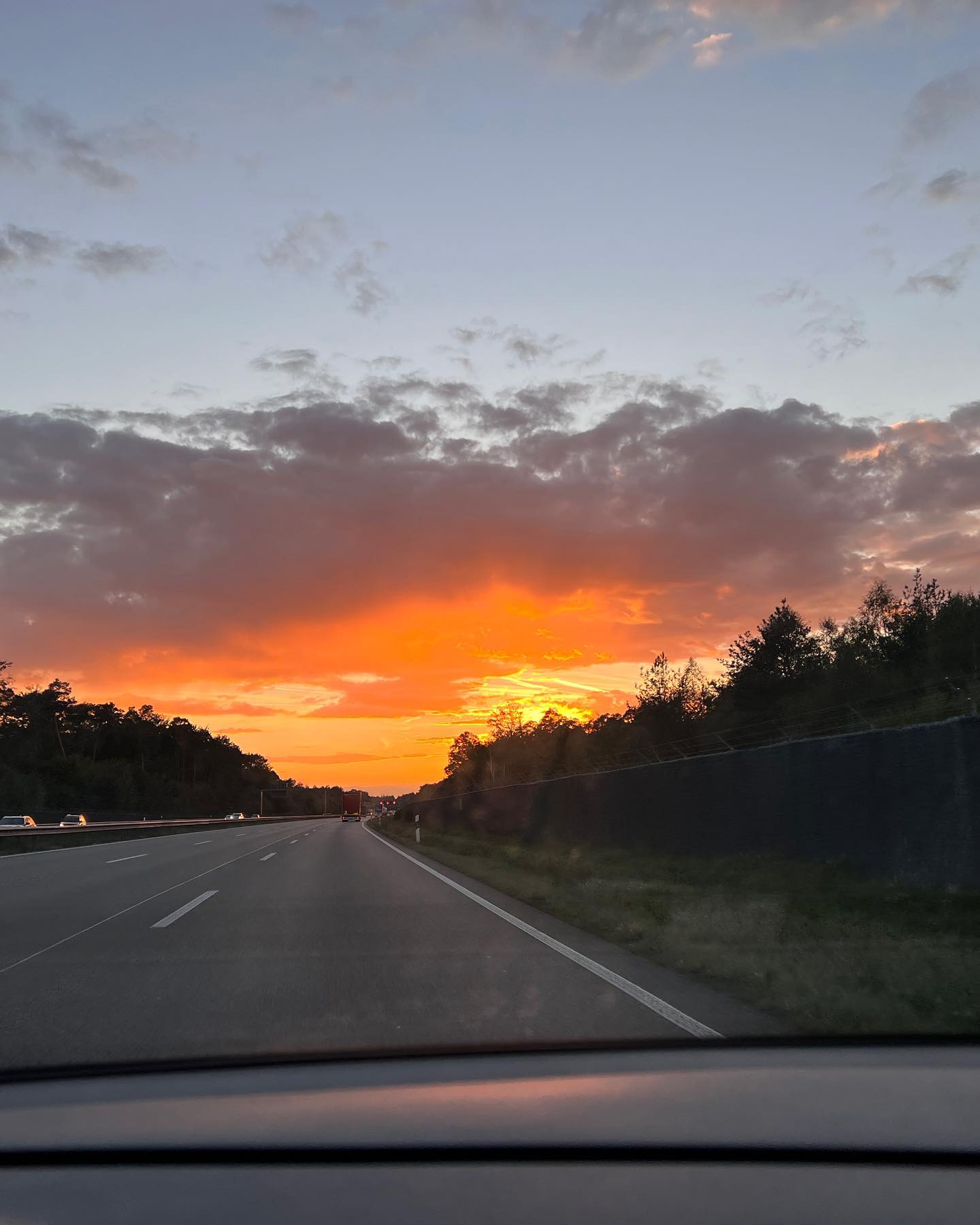 cata.leyah instagram image archive image