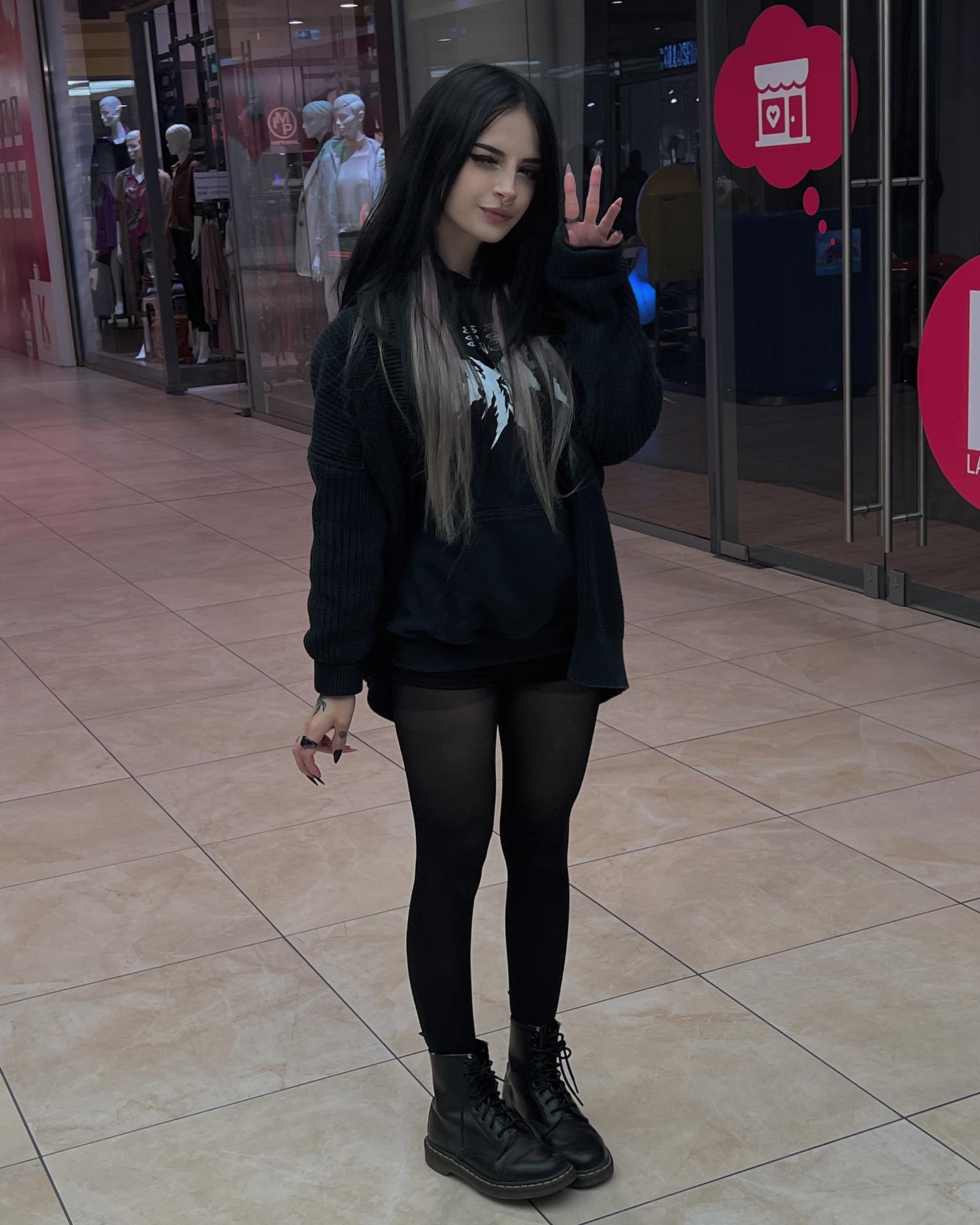 cata.leyah instagram image archive image