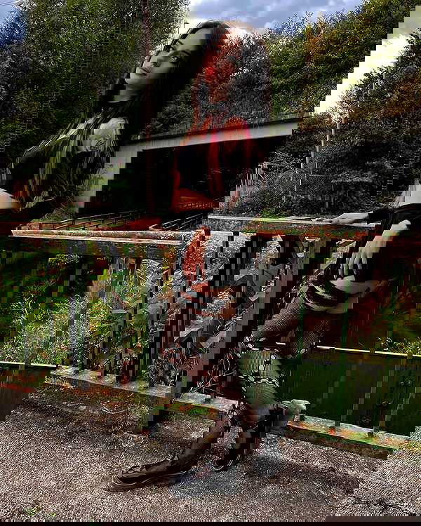 cata.leyah image ~ Altpins