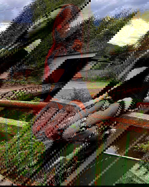 cata.leyah image ~ Altpins