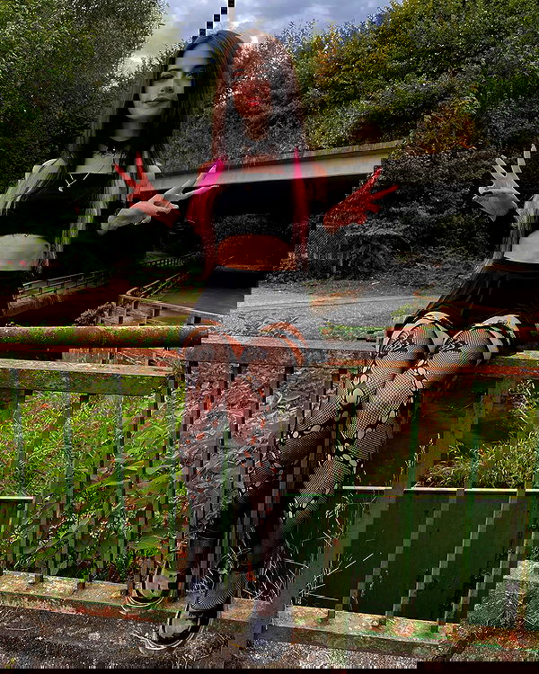 cata.leyah image ~ Altpins