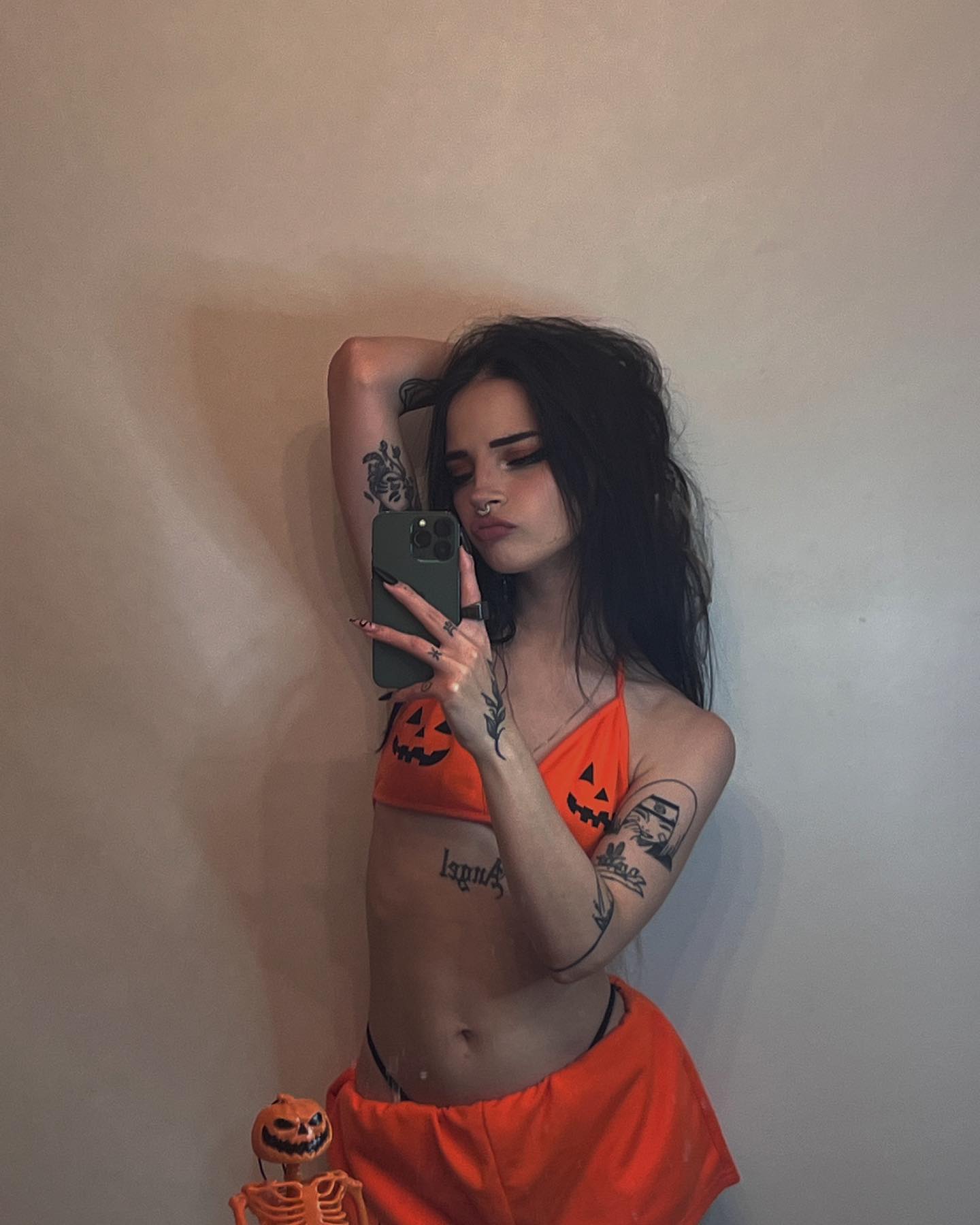 cata.leyah instagram image archive image