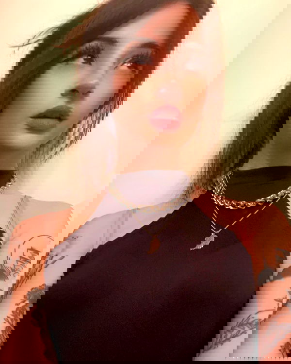 cata.leyah image ~ Altpins