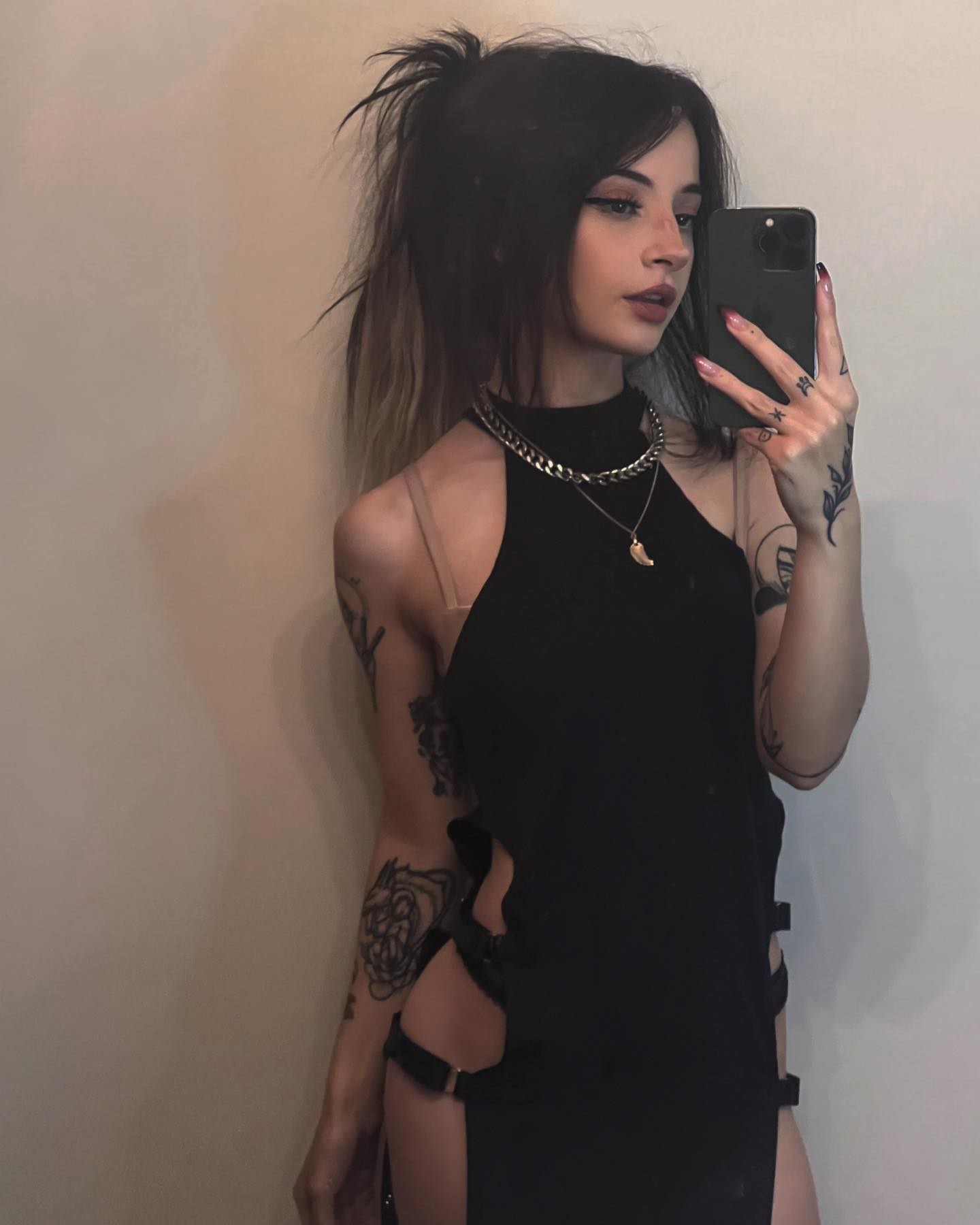 cata.leyah instagram image archive image