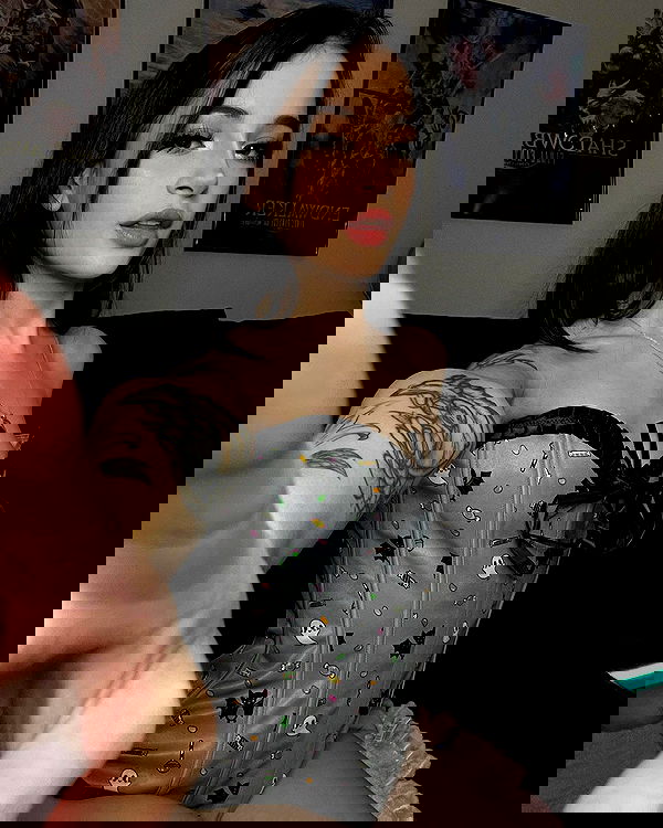 cata.leyah image ~ Altpins