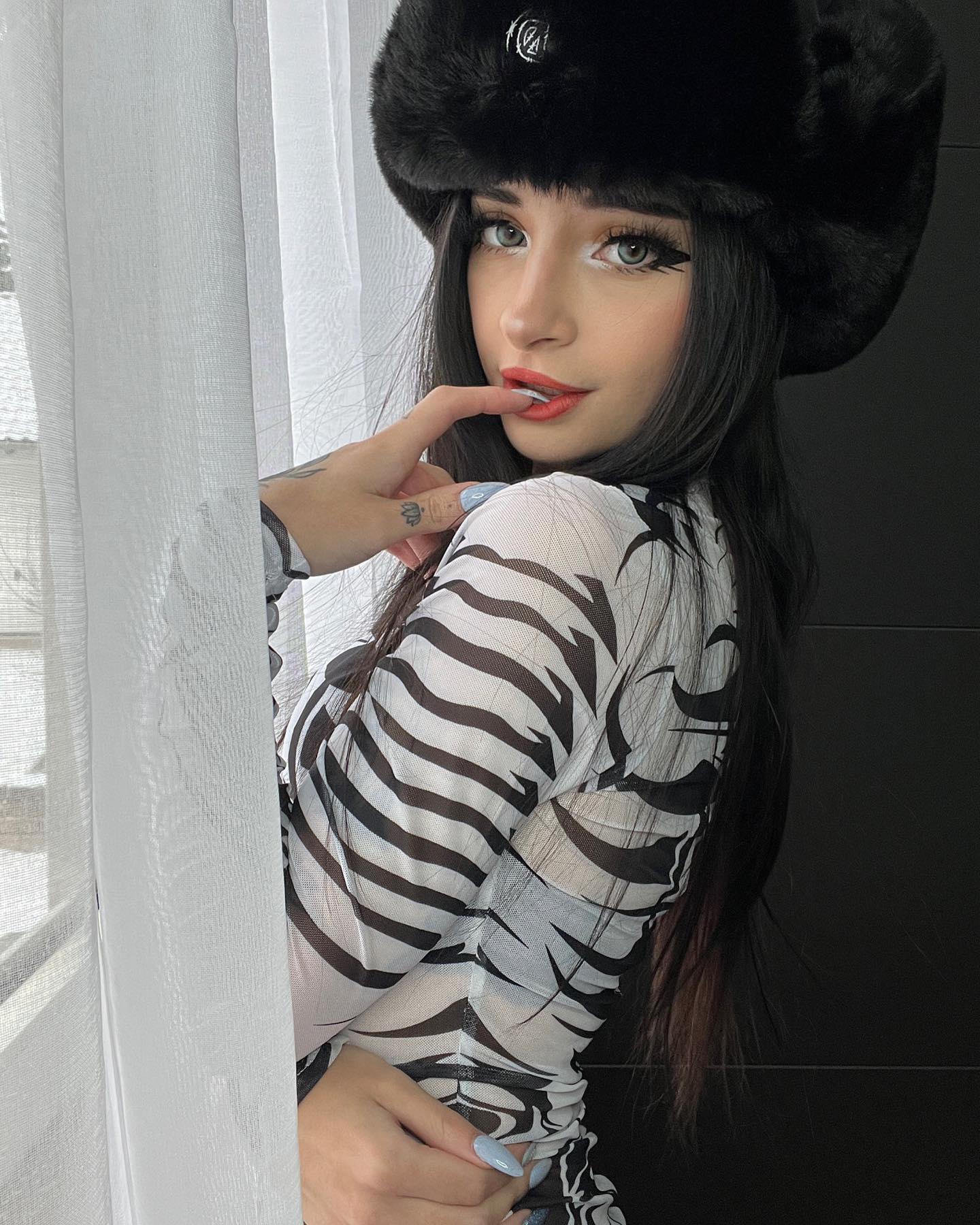 cata.leyah instagram image archive image