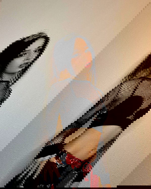 cata.leyah image ~ Altpins