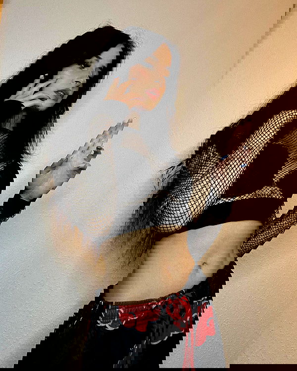 cata.leyah image ~ Altpins