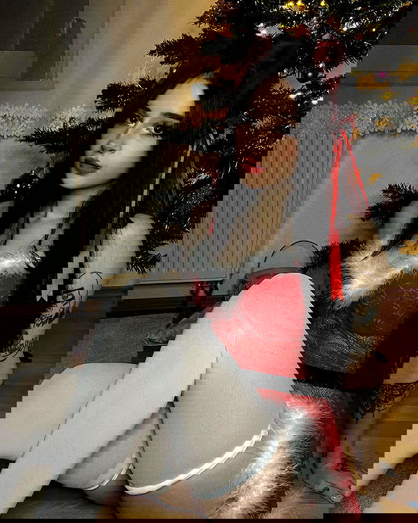 cata.leyah image ~ Altpins